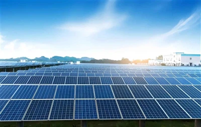 ¿Cuáles son algunos fabricantes famosos de paneles solares?